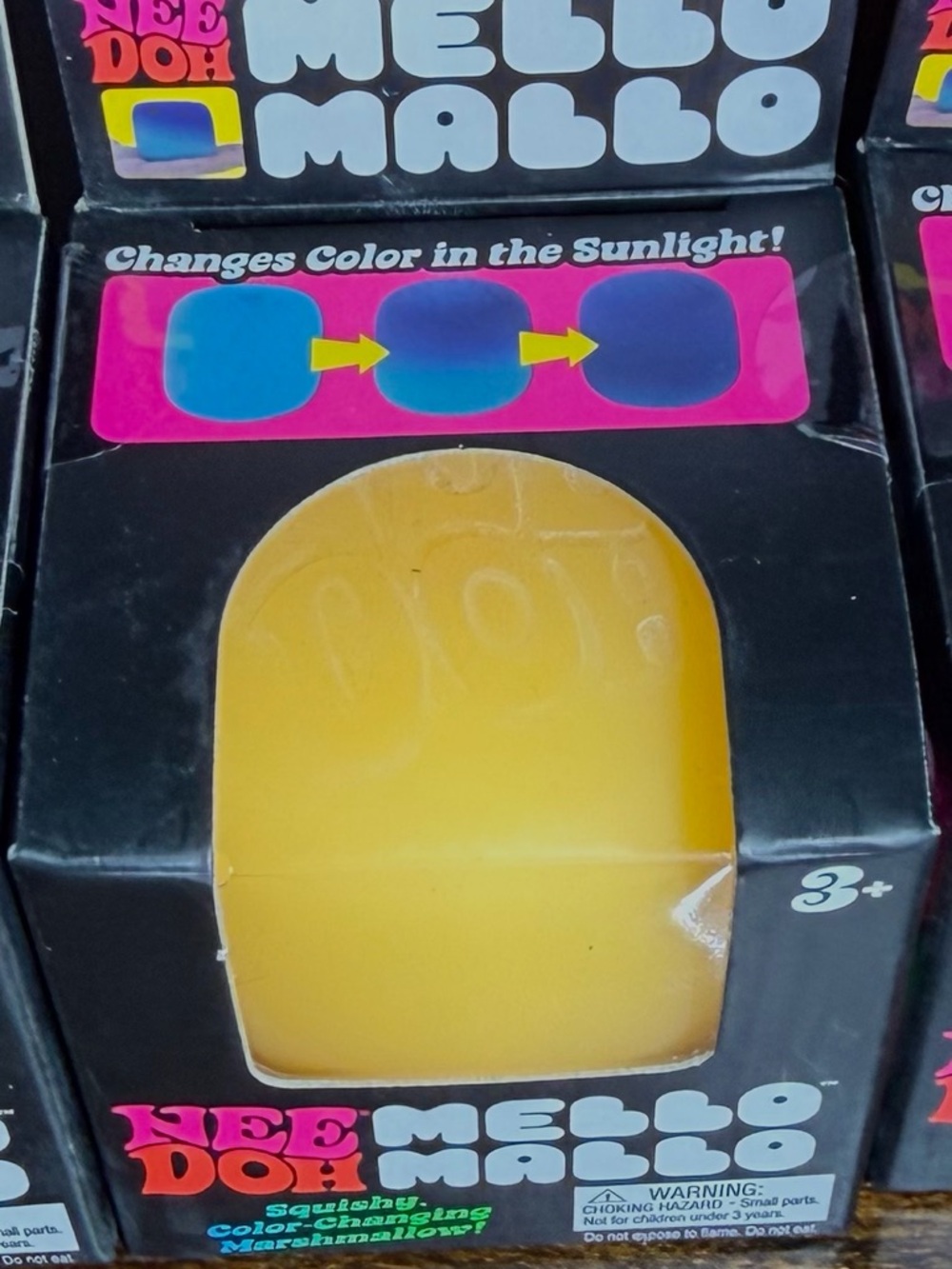 NeeDoh Mello Mallo Color-Changing Marshmallow -yellow -Schylling Brand - Picture 2 of 3